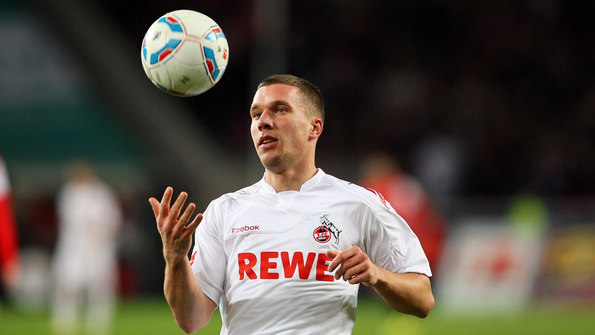 开云体育APP下载-孔德接管世界排名之战，尼日利亚巅峰对决佛罗伦萨，非洲足球的全球化突围