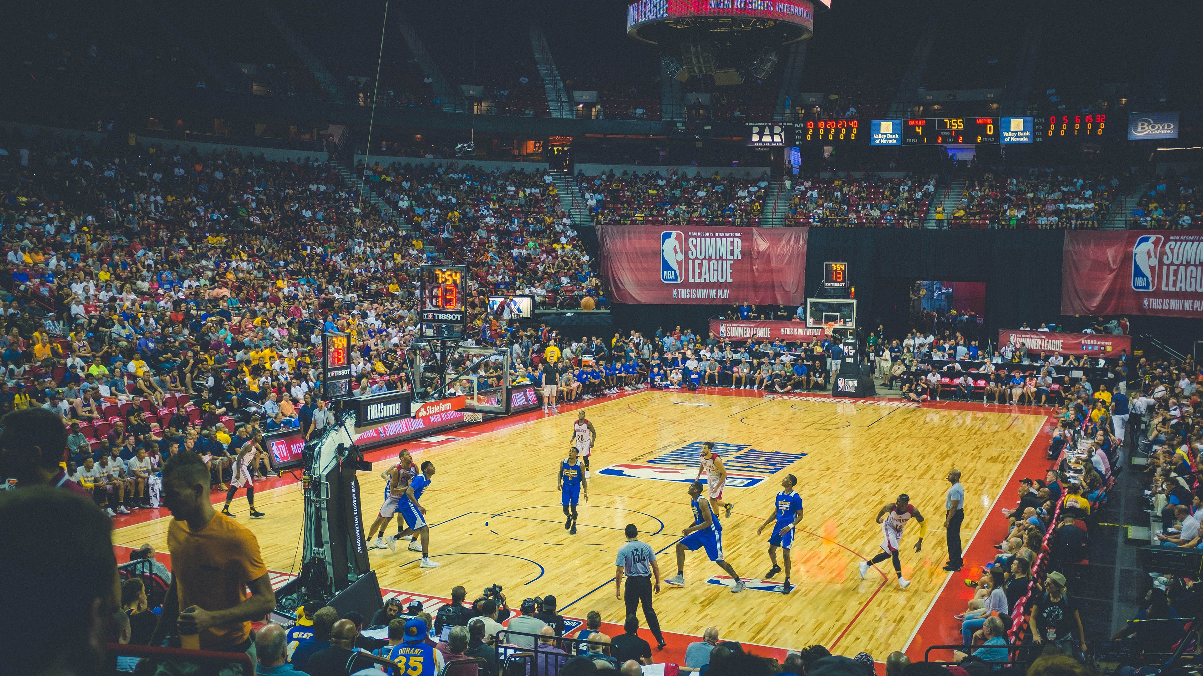 开云体育入口-英格拉姆全程高能输出，凯尔特人连续得分压制广东队，一场定义现代篮球的战术博弈  第1张