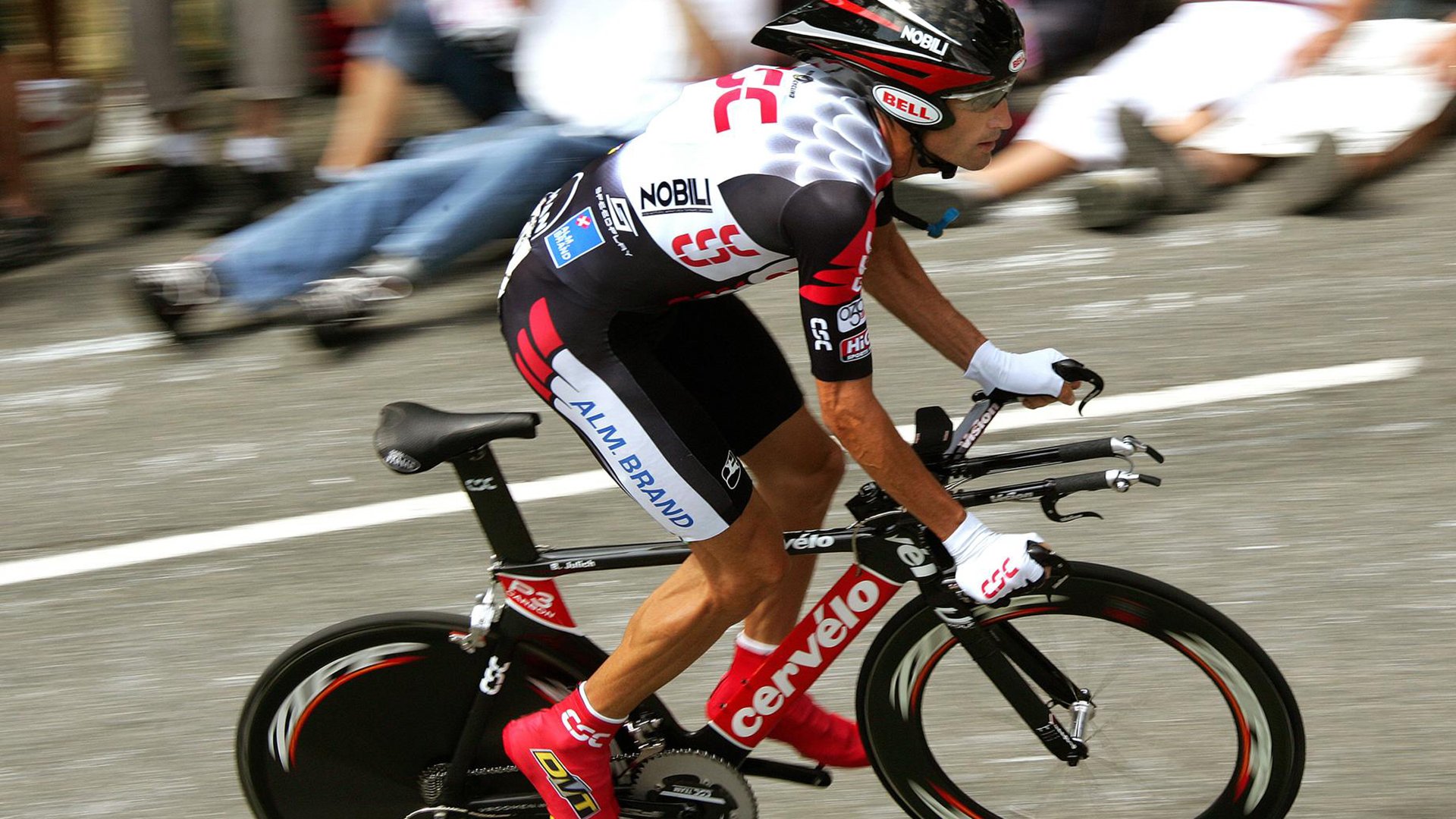 开云体育入口-英格拉姆全程高能输出，凯尔特人连续得分压制广东队，一场定义现代篮球的战术博弈  第2张